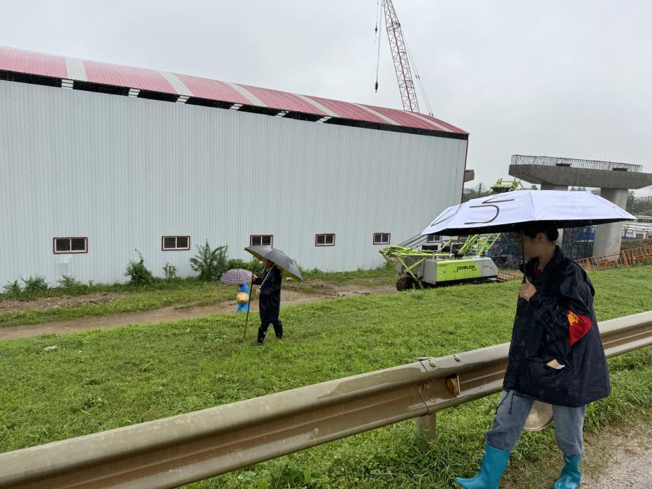 防汛進行時丨嶺北鎮(zhèn)：“夫妻檔”齊上陣 堅守防汛一線