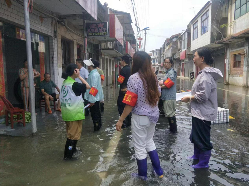 防汛進(jìn)行時(shí)丨湘陰縣湘濱鎮(zhèn)：巾幗志愿隊(duì) 汛期共護(hù)群眾安全