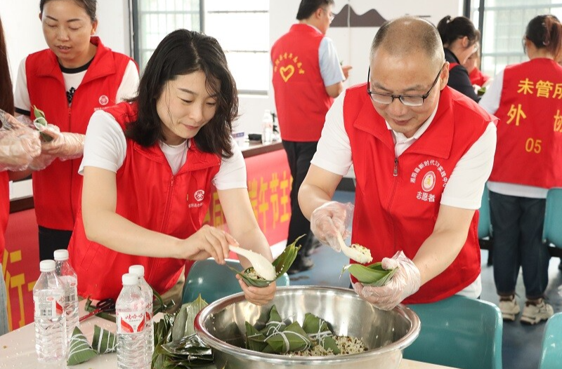粽香传情 法治同行！湘阴：志愿者走进未成年犯管教所送温暖