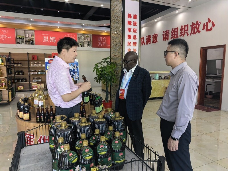 湘阴：南苏丹政府代表团考察长康集团 共商政企合作新机遇