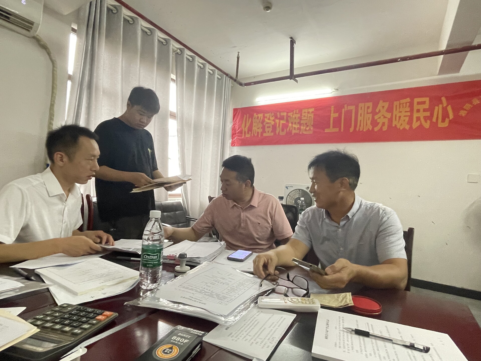 湘阴县不动产登记中心靠前服务 解决“办证难”问题