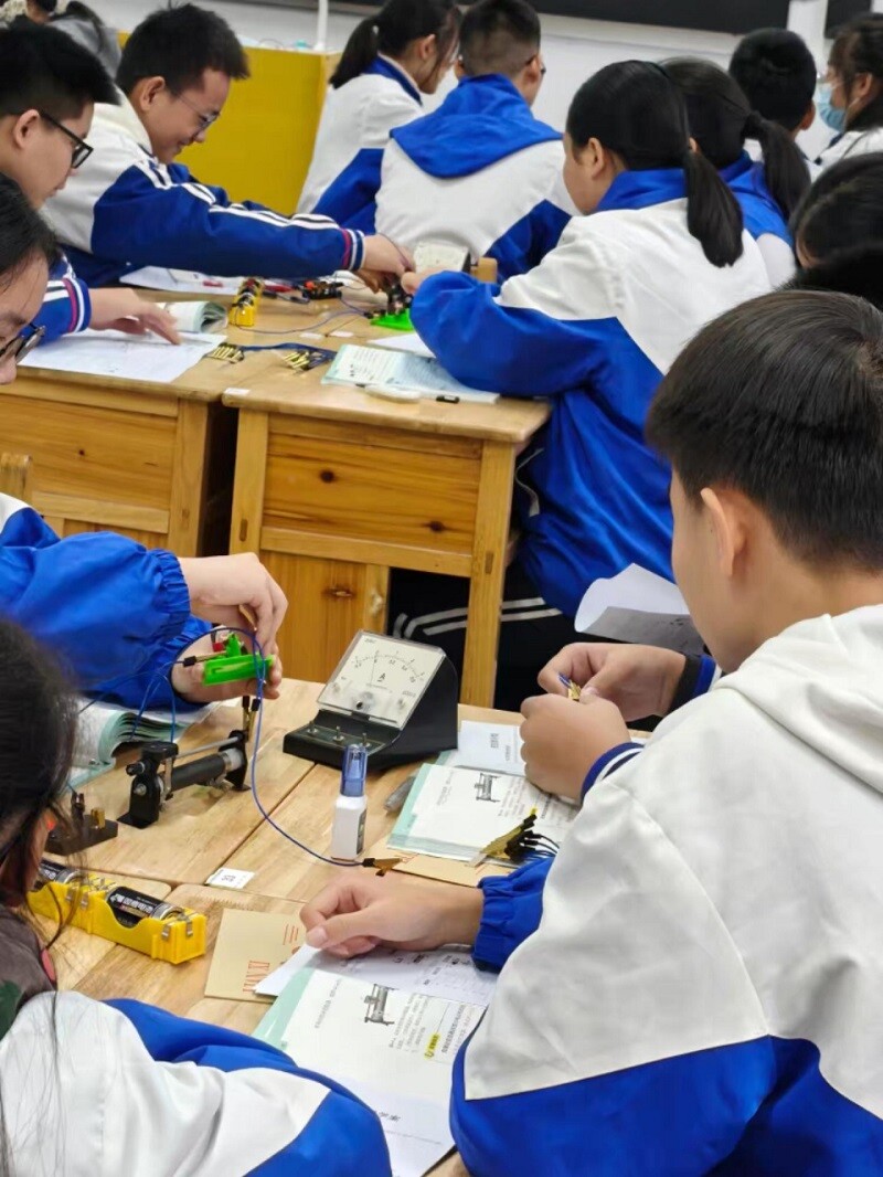 “国培计划”赋能湘阴物理教学：实验创新引领课堂变革