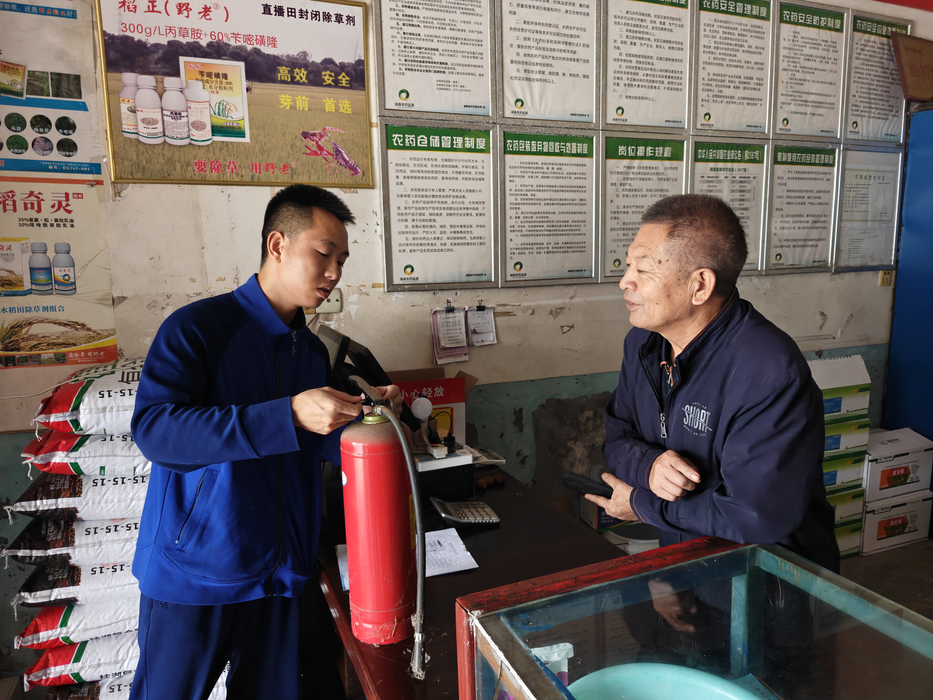 湘阴消防 “进店入户”，为沿街商铺拧紧 “安全阀”