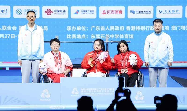 湘阴姑娘陈斯佳残运会上夺双金 轮椅上举起“重量级”人生