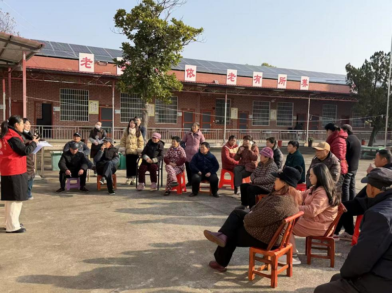 湘阴东塘腊八送暖：粥香里的文明新风