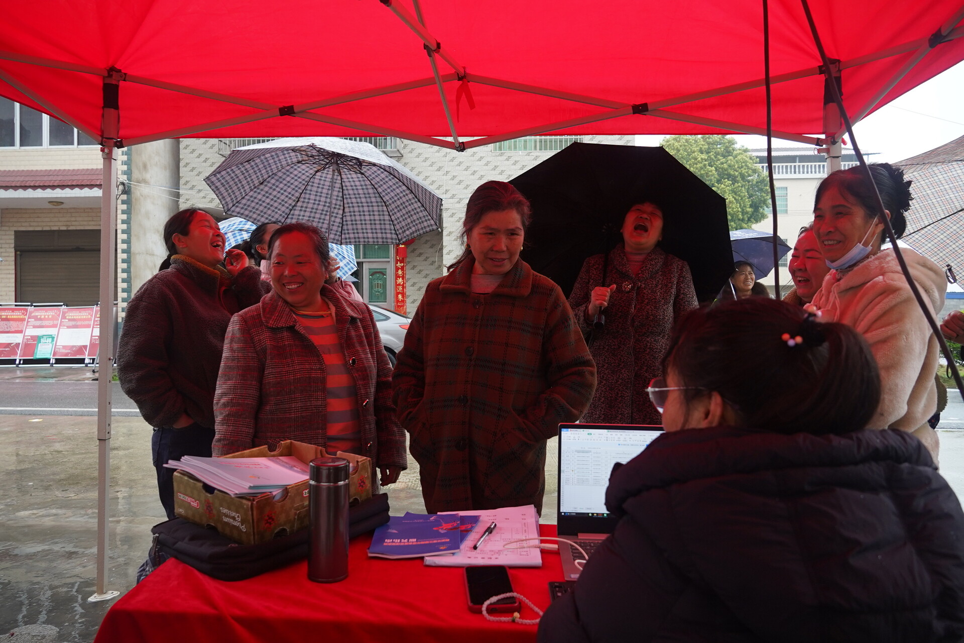 湘阴：“春风行动”送岗下乡 助力退捕渔民上岸稳增收