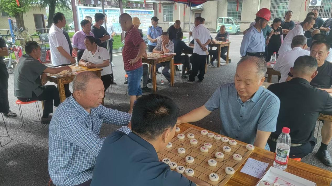 岳阳湘阴古潭村“象棋村超”举行 体旅农文融合助力建设和美乡村
