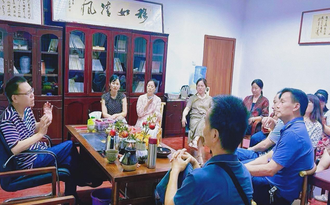 作家周瑟瑟在故乡讲座：那一代人与这一代人的爱