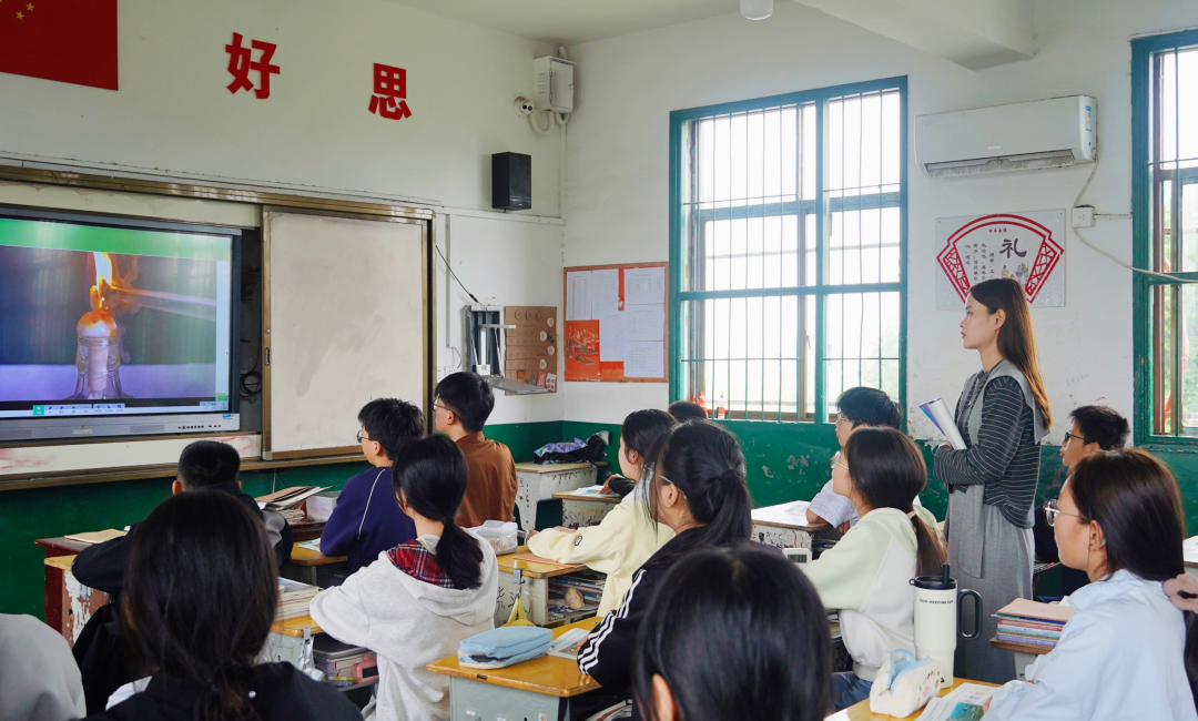 讲台有光·湘阴师者录③丨韦之姝：青春做种，乡土为田