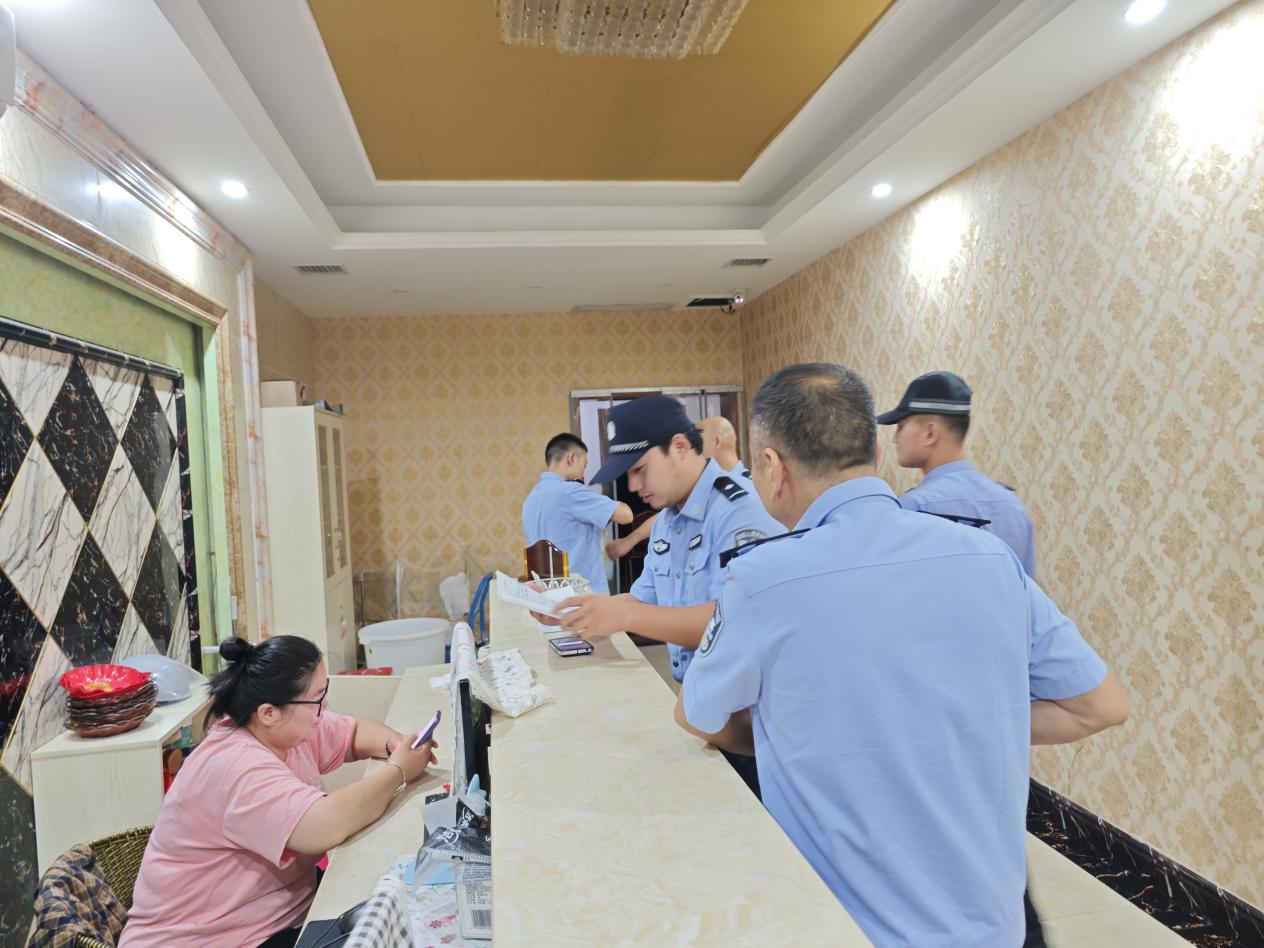 嶺北鎮(zhèn)：嚴打涉毒犯罪行為 營造“無毒”娛樂環(huán)境