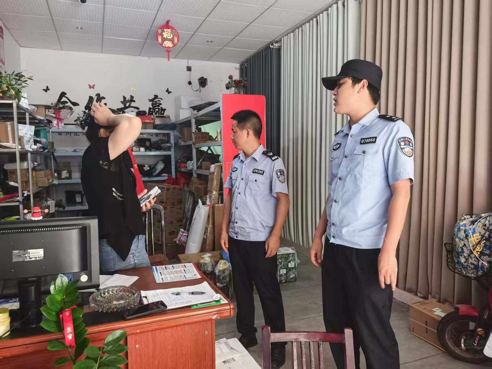 南湖洲鎮(zhèn)：“三同步”推進(jìn)反詐宣傳 入戶入心守護(hù)居民財(cái)產(chǎn)安全
