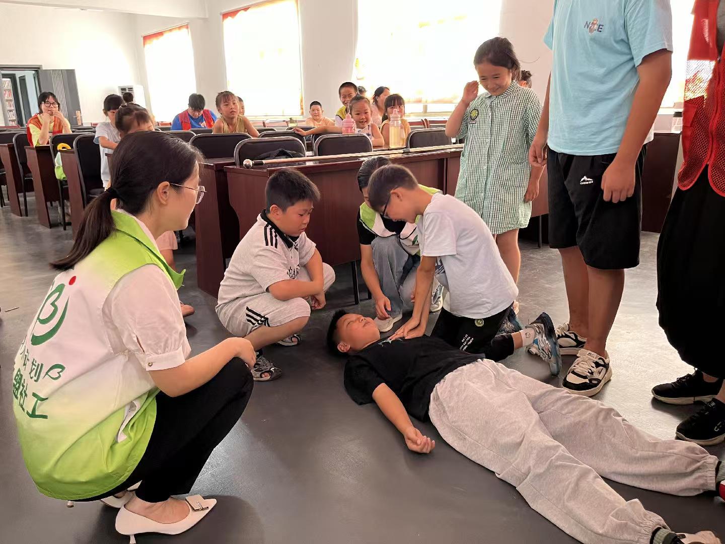 “安全相伴·守護(hù)成長(zhǎng)”：嶺北鎮(zhèn)為青少年編織暑期安全網(wǎng)