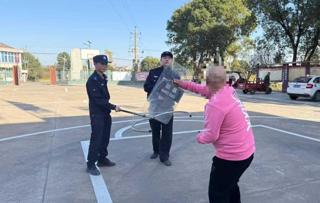 三塘镇开展精神障碍患者应急演练 多部门联动筑牢基层安全屏障
