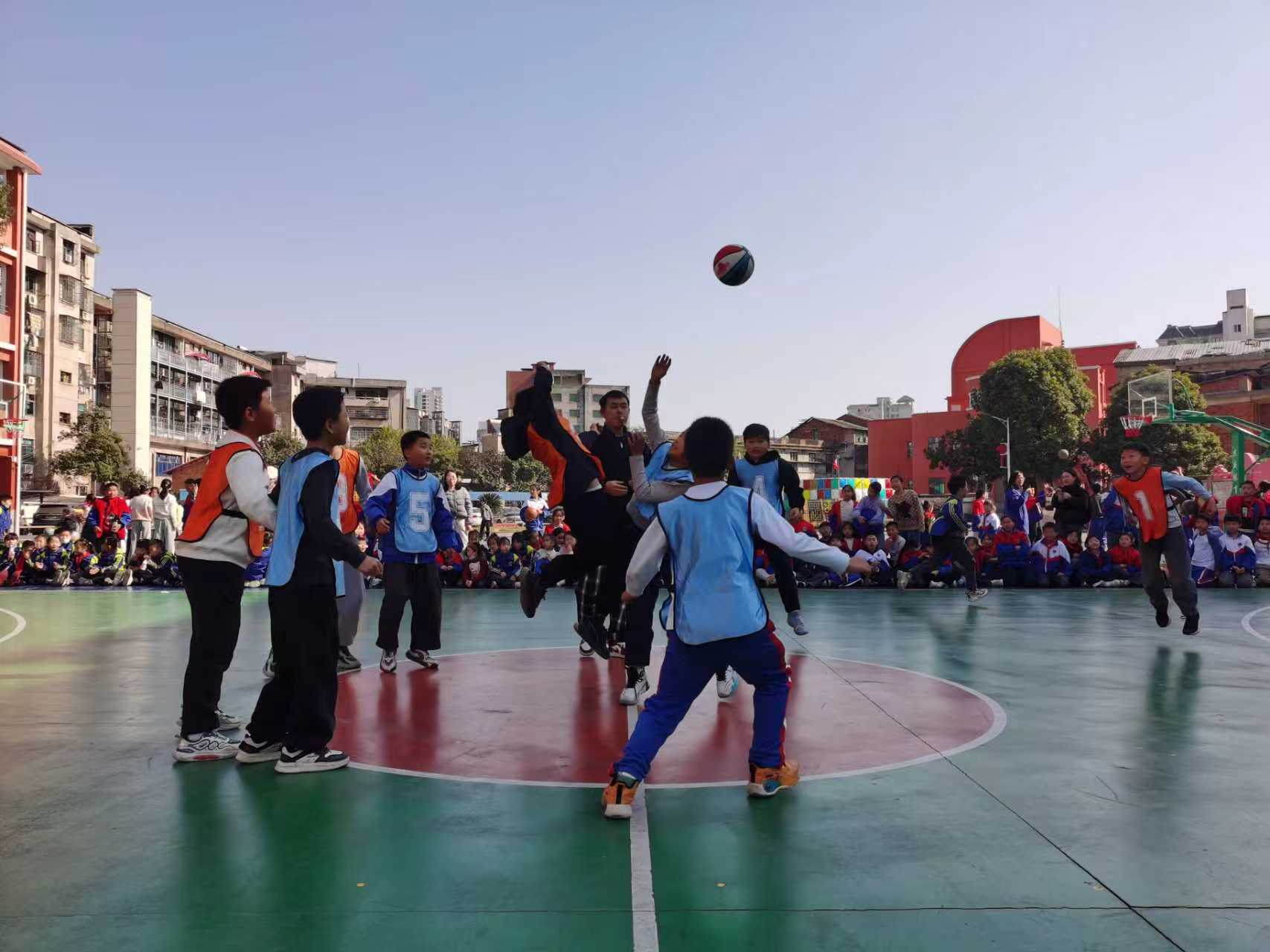 湘阴县城北学校燃动篮球赛，创新“体育育人”新模式