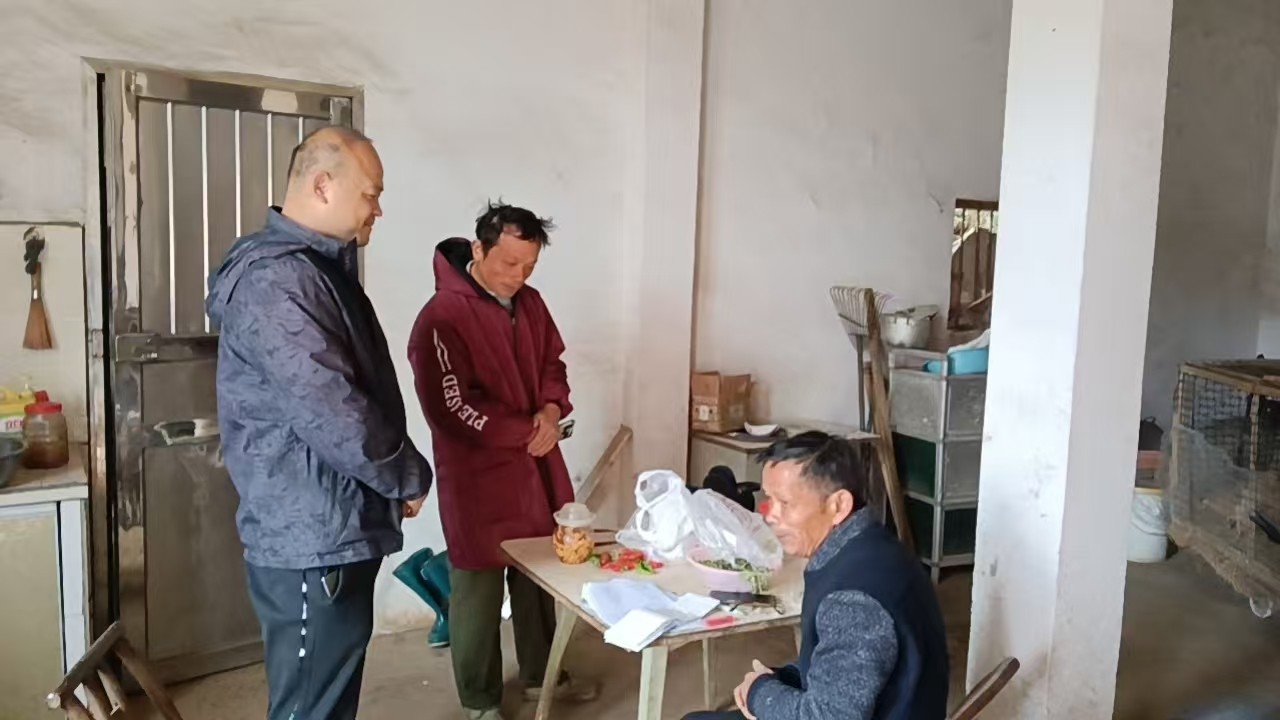 金龙镇：“拉网式”排查推进低保兜底 保障民生“最后一公里”