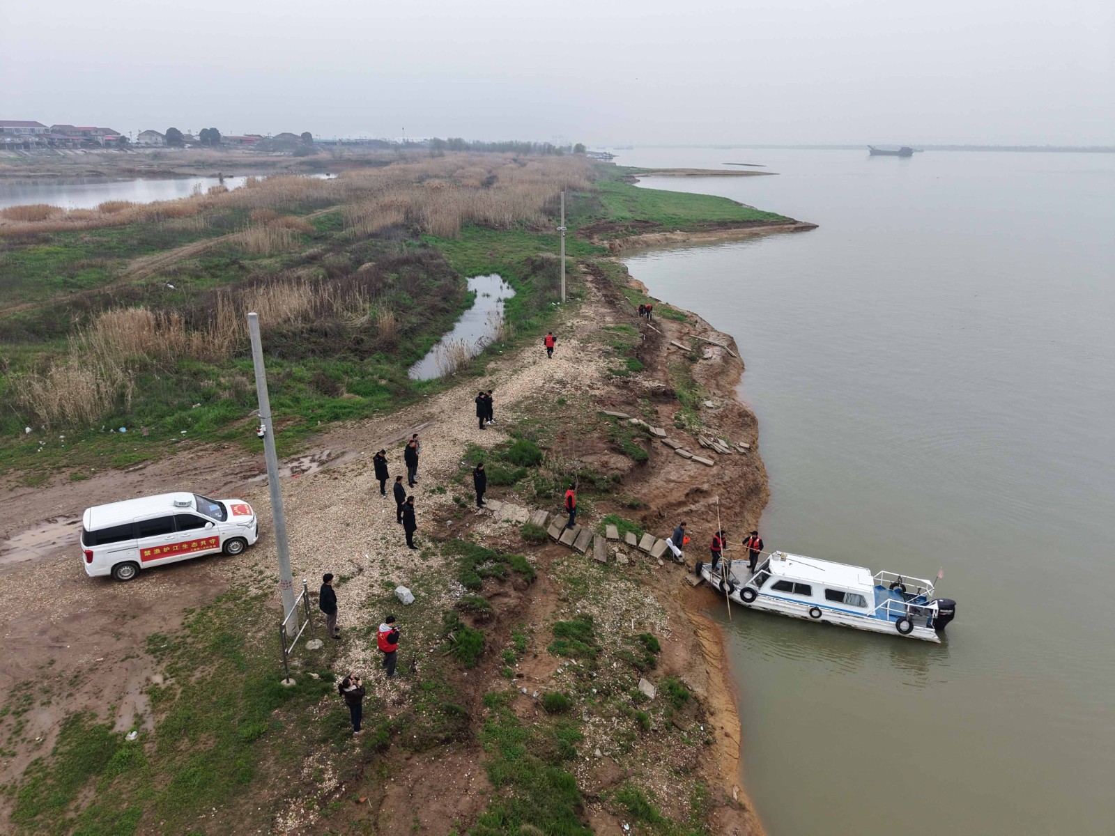 湘阴：三塘镇“水陆空”联动 严打非法捕捞行为