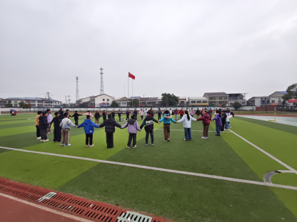 樟树镇举行“春暖童心，欢乐同行”儿童春日户外活动