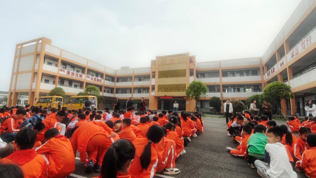 湘阴县白泥湖中学：防范未“燃” 安全“童”行