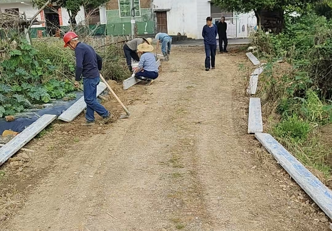 樟树镇兴源村：组级公路硬化加速 铺就和美乡村“幸福快车道”
