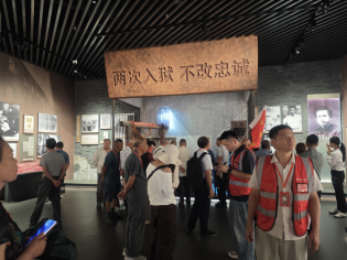 岭北镇柳江村：缅怀先烈守初心 实干为民树新风
