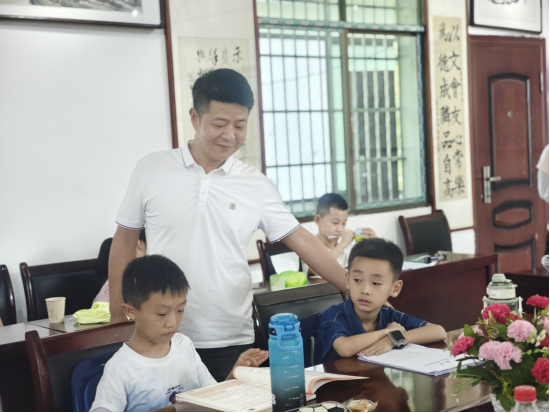 岭北镇：柳江村党群服务中心变身暑期托管站